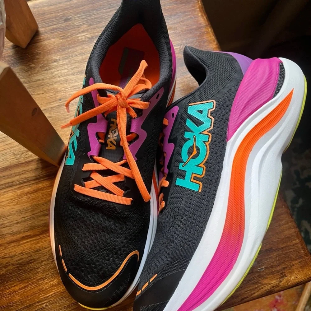 Hoka skyward x size 10D - Picture 3 of 7